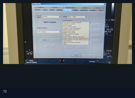 Foto real de configuração e teste técnico